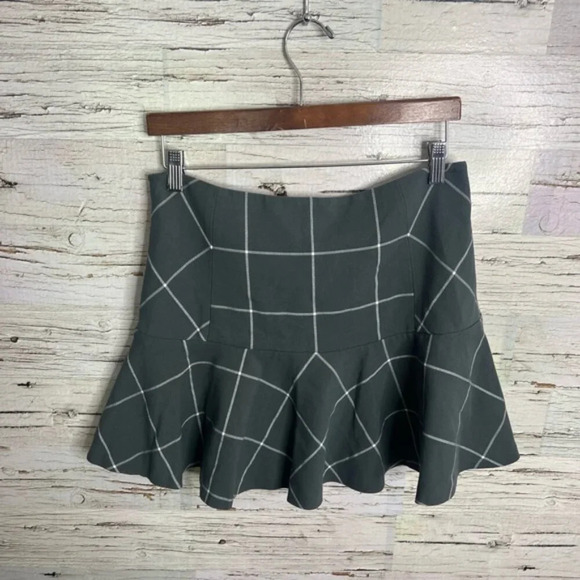 1.State Windowpane Plaid Skirt Gray  White Schoolgirl Size medium - Picture 6 of 6
